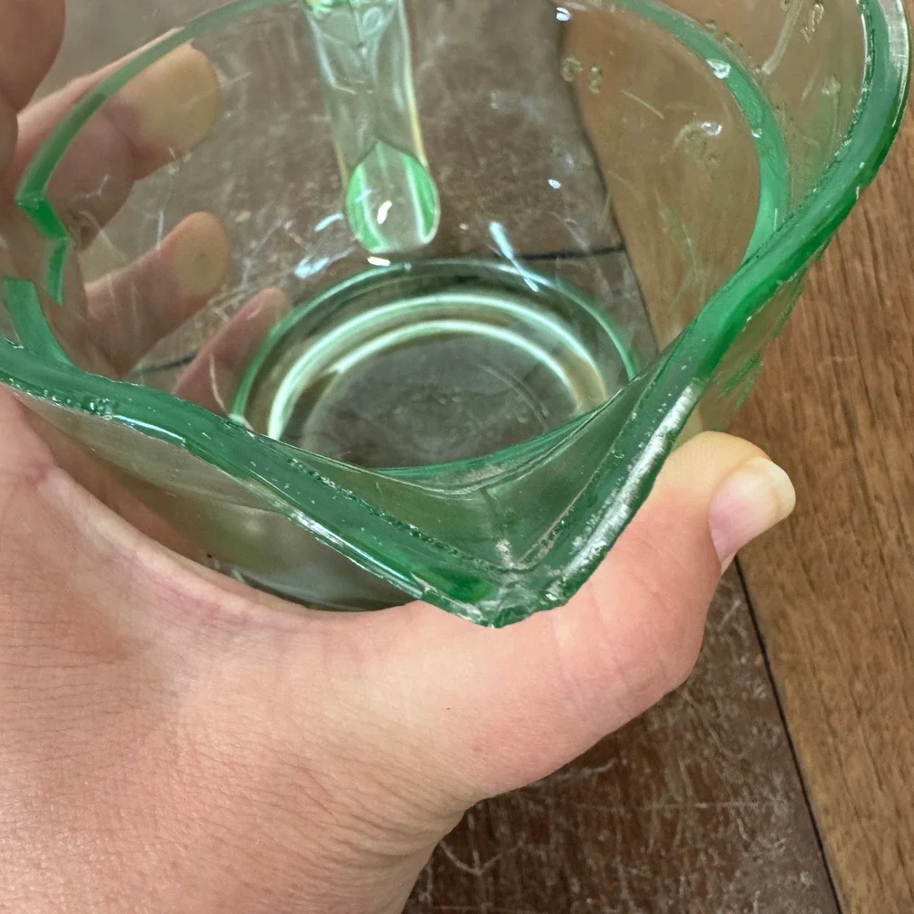 Vaseline Green Glass‎ Measuring Cup 2 Cup Capacity Kitchenware For Household Use
